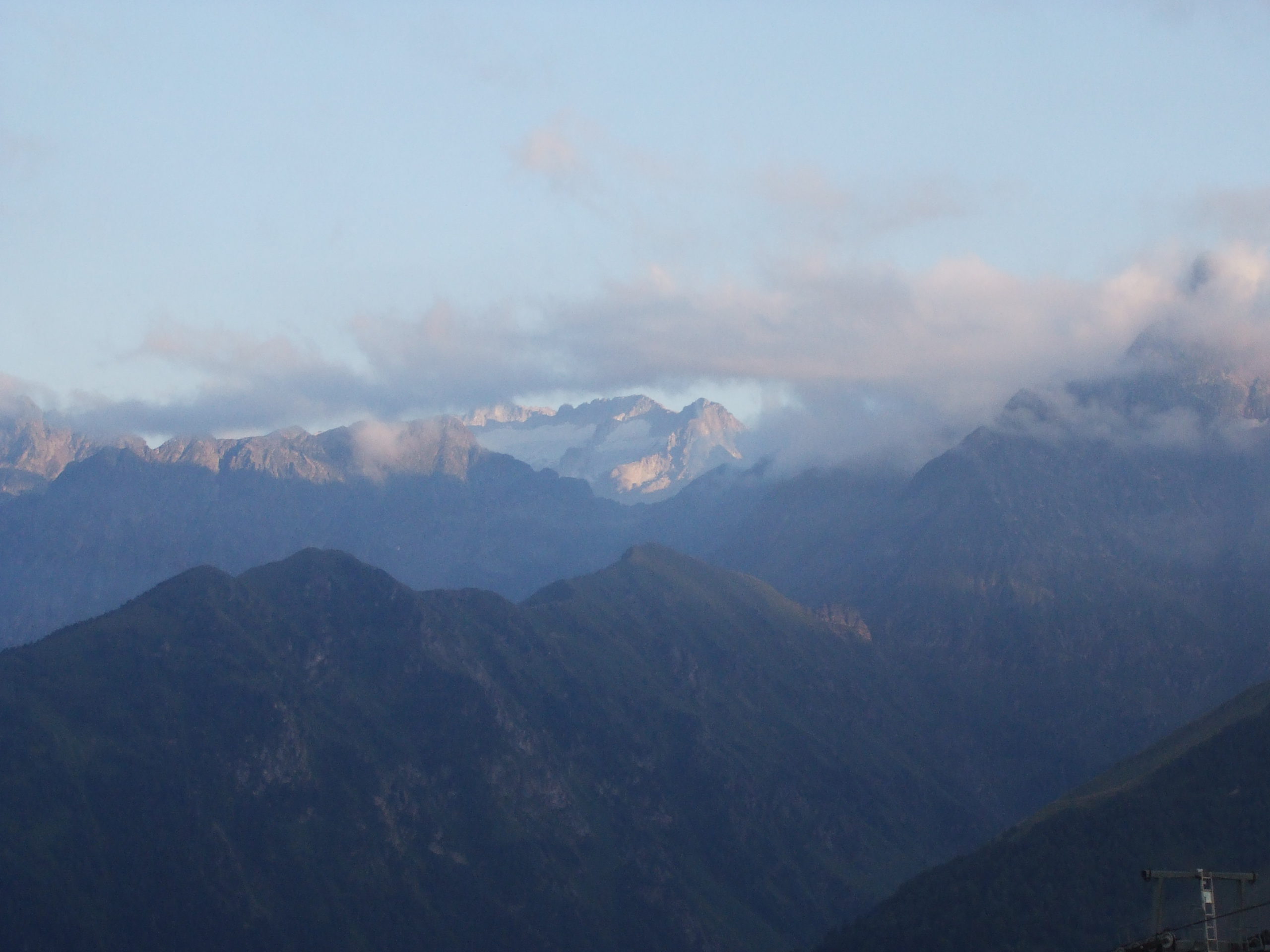 superbagnéres a la maladeta, vespre
